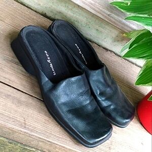 Easy Spirit Women's Black Slip-On Shoes